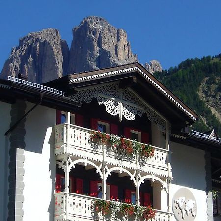 Villa Kofler Wonderland Resort Campitello di Fassa Buitenkant foto